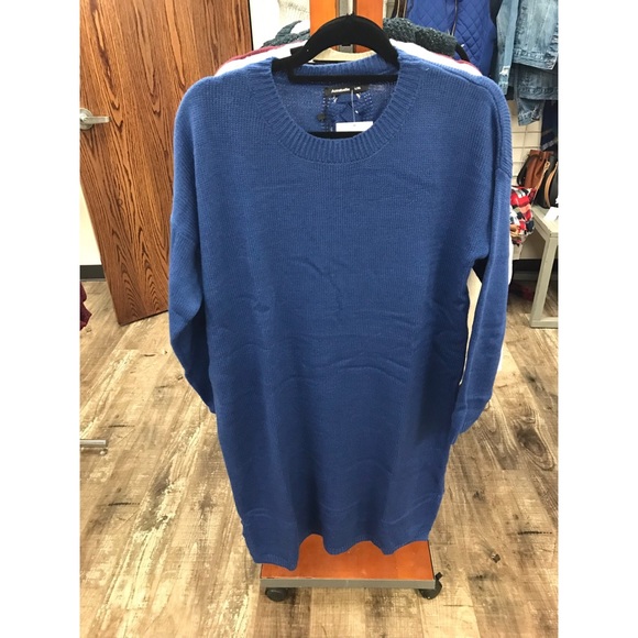 Oversized Midi Cross Back Sweater Dress - Picture 2 of 3